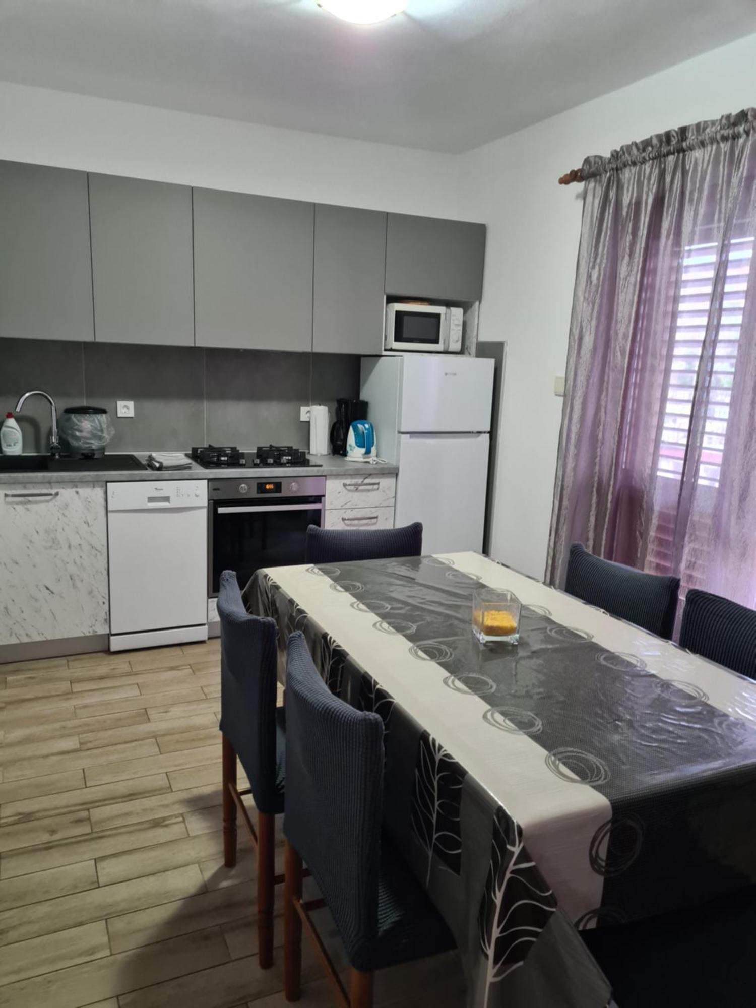 Apartments Petrovic Сило Экстерьер фото
