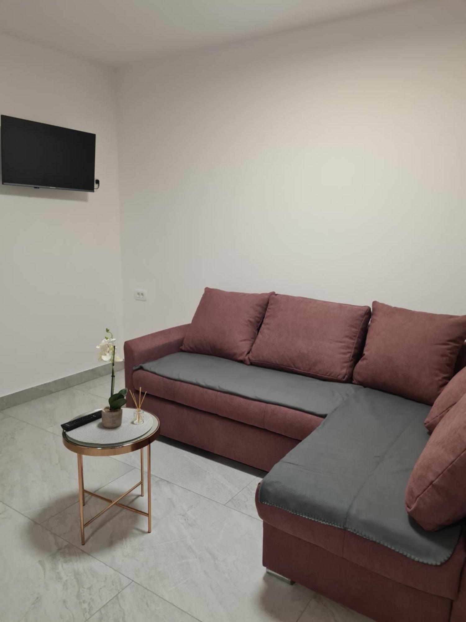 Apartments Petrovic Сило Экстерьер фото